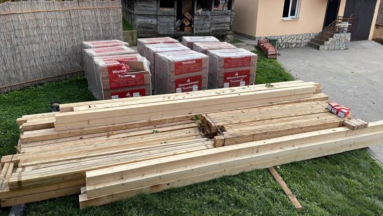 Pristigle donacije za obnovu izgorenog krova